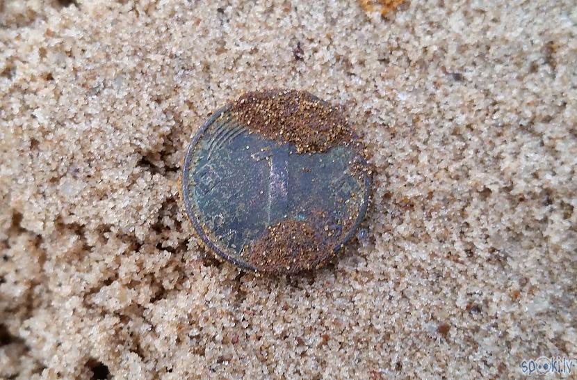 Sezonas pirmā pludmales monēta... Autors: pyrathe Ar metāla detektoru pa pludmali 2018 (aprīlis)