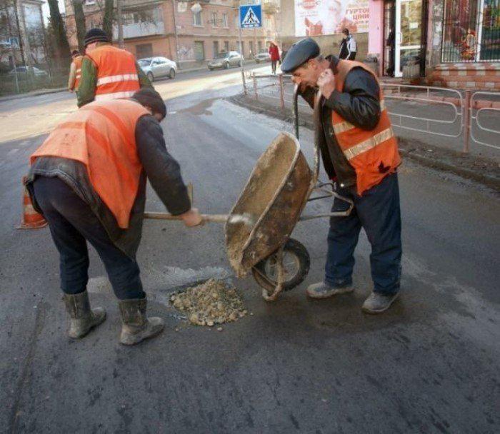 Autors: Fosilija Ceļu būvniecība un remonts Krievijas gaumē!