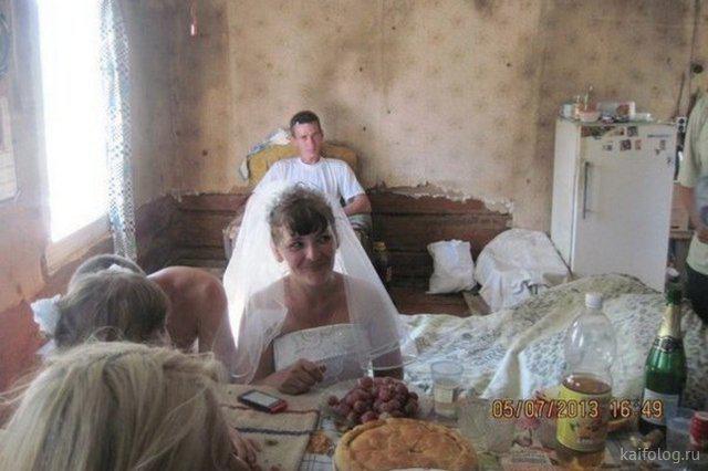 Jaunajam vīram  goda vieta Autors: Latvian Revenger Tu neesi bijis kāzās, ja neesi bijis krievu kāzās!