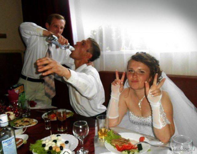Līgavaiņā bralis mēģina glābt... Autors: Latvian Revenger Tu neesi bijis kāzās, ja neesi bijis krievu kāzās!