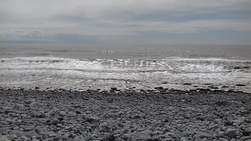 Visādi jūras skati Vilnis nāca... Autors: Griffith Atgriezāmies Dunraven Bay - Southerndown - Wales