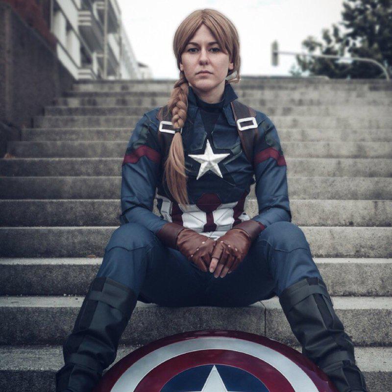 Captain America Autors: matilde Apskaties, kā izskatītos populāru filmu varoņi, ja to lomas atveidotu sievietes