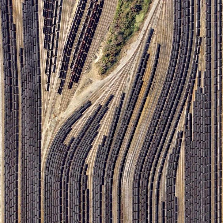 Skats uz dzelzceļa sliedēm no... Autors: matilde 19 attēli, kuriem nav nepieciešams fotošops, lai piesaistītu Tavu uzmanību