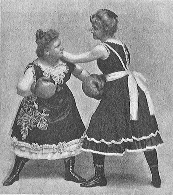 Besija un Minnija Gordones... Autors: Lestets Senākās sieviešu boksa fotogrāfijas