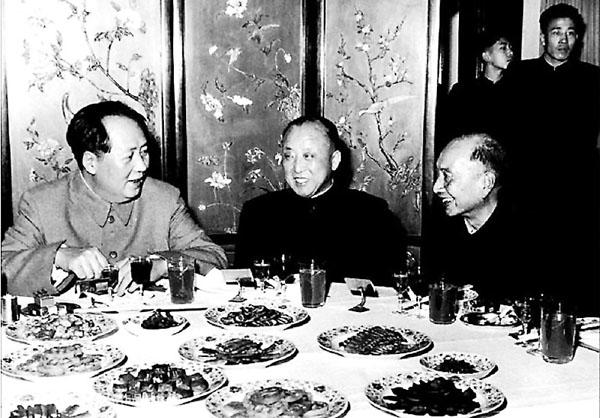 Kamēr vienkārscaronie... Autors: Testu vecis Kā komunists Mao nogalināja 18-40 miljonus ķīniešu