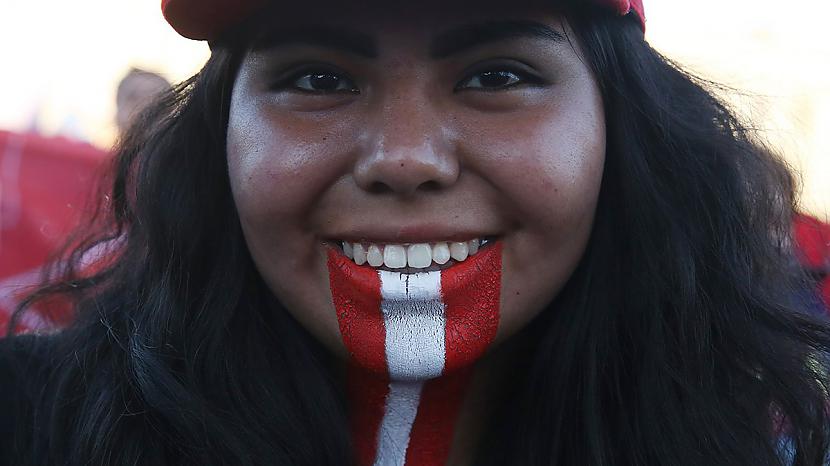 Meitenei no Peru karogs drusku... Autors: Latvian Revenger Ak, šie futbola fani un futbolisti