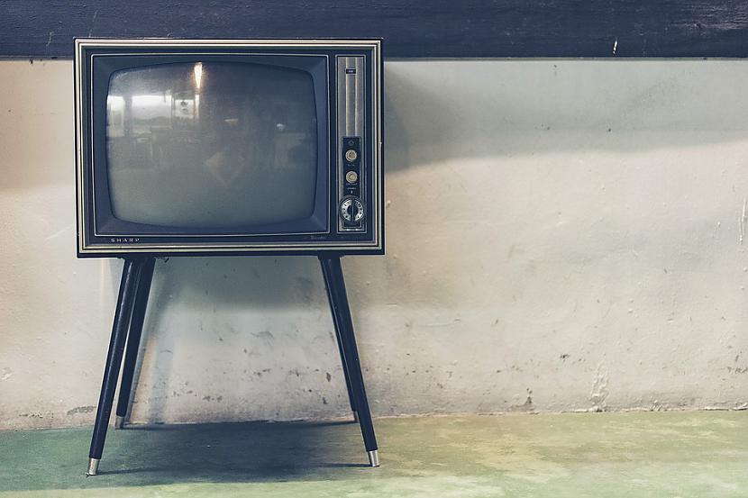 nbspVajadzēja skatīties TV... Autors: Lestets Bērnība 90-tajos bija smaga: 6 lietas, kas samulsinātu mūsdienu bērnus