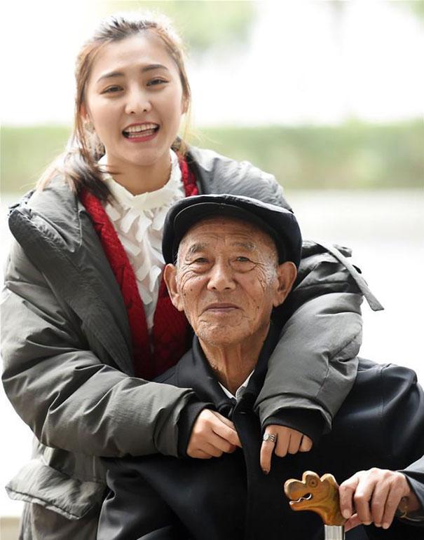 Viņa ar vectēvu praktiski... Autors: ORGAZMO Viņa piepildīja vectēva pirmsnāves lielāko vēlēšanos