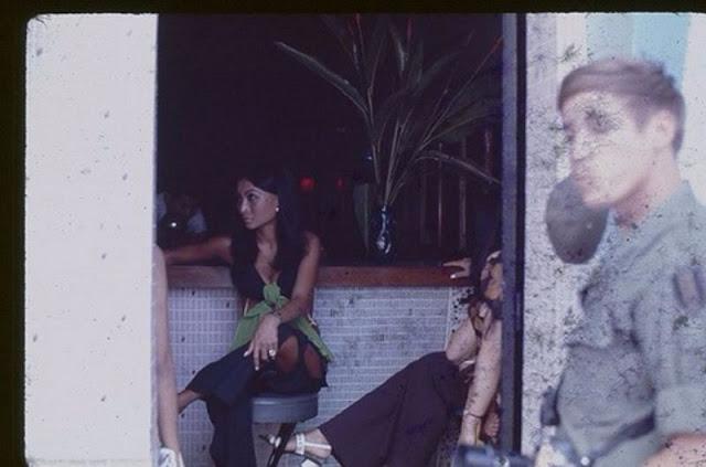  Autors: Lestets Dažas fotogrāfijas ar vjetnamiešu prostitūtām no Vjetnamas kara