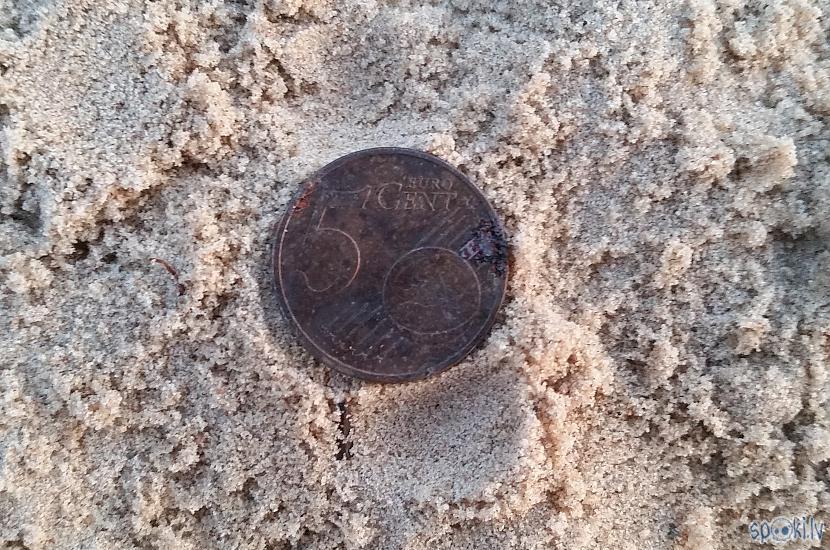 Un arī pa kādai vecākai Autors: pyrathe Ar metāla detektoru pa pludmali 2018 (No Zobena Saule Lēca)