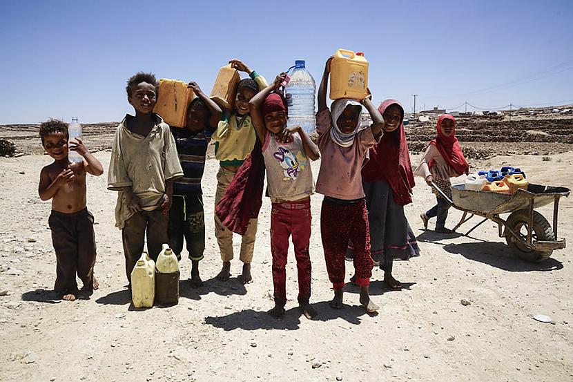 79 populācijas grimst... Autors: Spaik Jemenas pilsoņu karš – lielākā humānā krīze 21. gadsimtā!