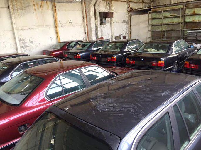 FOTO     FacebookCita aina... Autors: matilde Noliktavā atrod 11 pilnīgi jaunas 1994.gada BMW automašīnas
