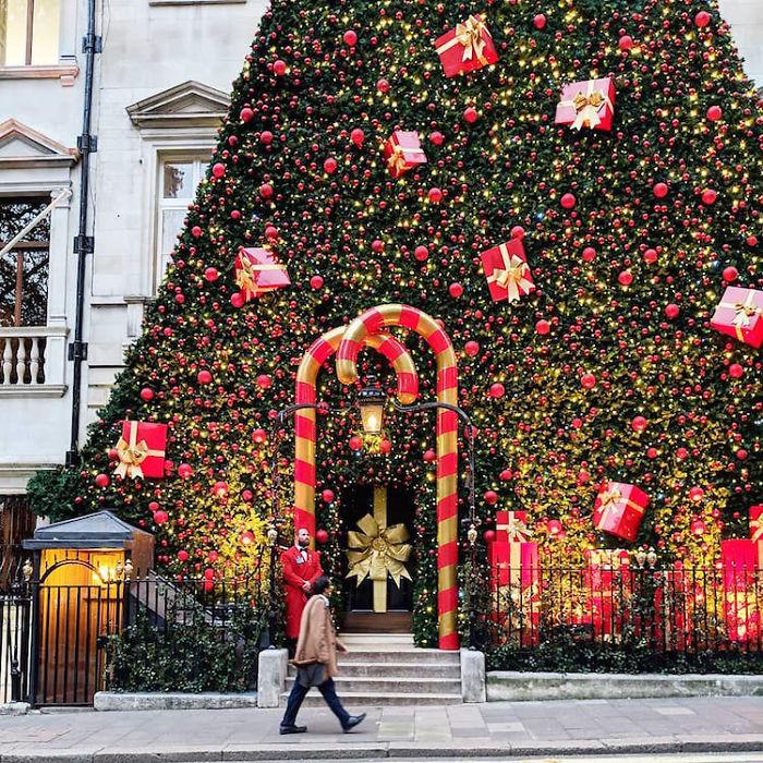  Autors: matilde Interesanti: Sieviete iemūžina Londonas namdurvju skaistumu