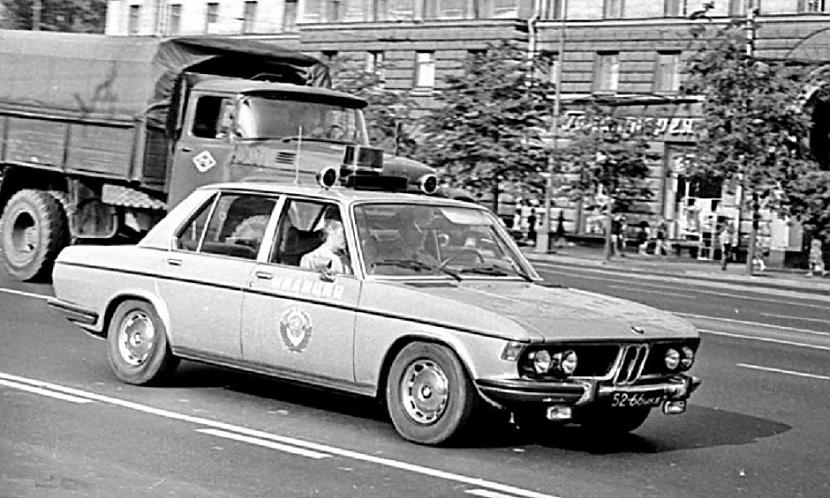 BMW E3 Maskasvas ielās Autors: Lestets PSRS milicijas auto: Porsche, BMW un Mercedes-Benz