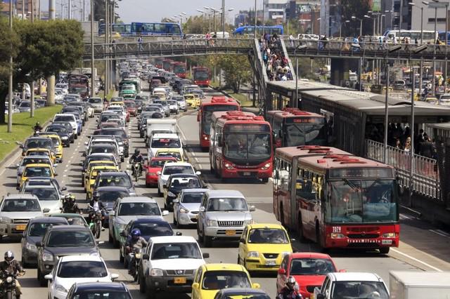 KolumbijaStundas gadā ko nākas... Autors: ĶerCiet Valstis, kurās ir lielākie sastrēgumi