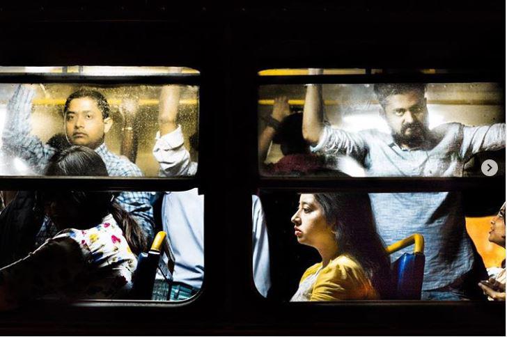 Nakts autobuss Emīlija... Autors: Lestets 20 pārsteidzošas Sjēnas Starptautiskās fotoizstādes fotogrāfijas