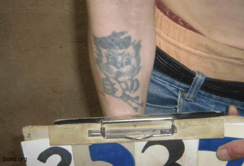 Kaķis ar atslēgāmZaglis... Autors: Lestets Cietumnieku tetovējumu nozīmes