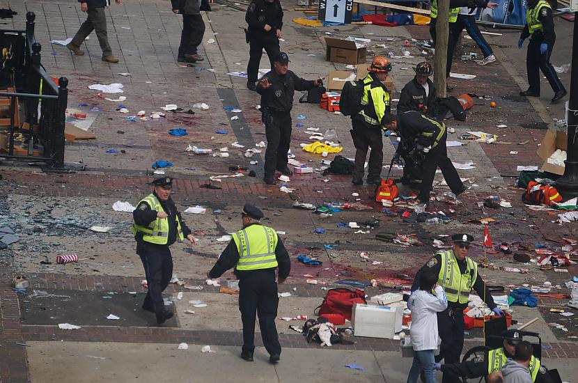 2013 gadā Bostonas maratona... Autors: matilde Traģiski notikumi, kurus cilvēki gadu laikā ir piedzīvojuši 15. aprīlī
