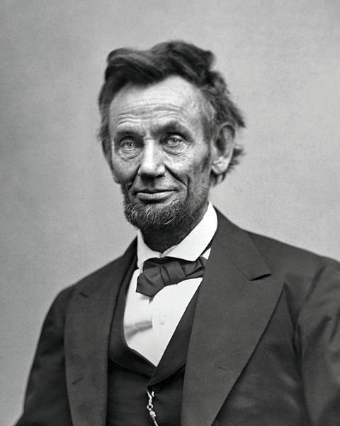 Ābrahams LinkolnsStāstu par to... Autors: Lestets 6 slaveni cilvēki, kuri, iespējams, inscenēja savu nāvi