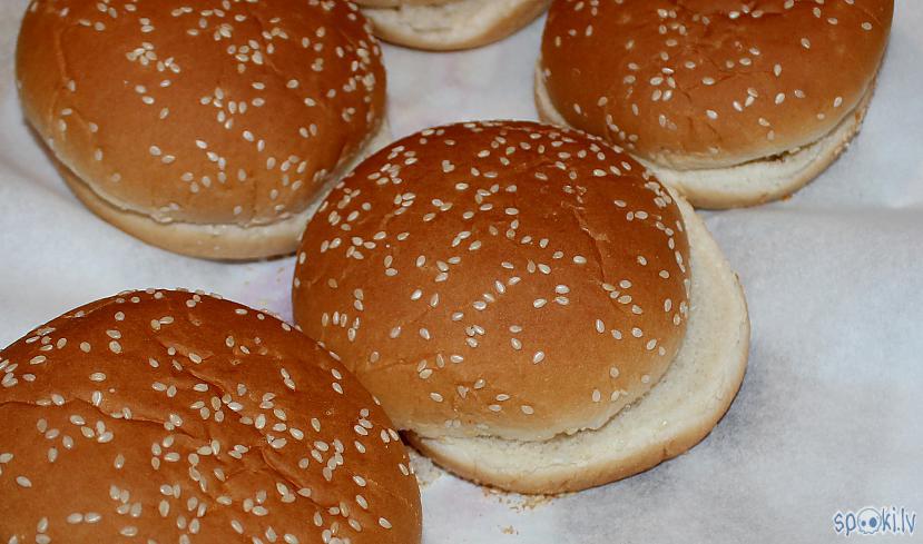 Burgeru maizītes ar sezama... Autors: Werkis2 Werkis gatavo Sier-Burgeru