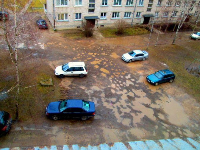 Peļķu tik daudz ka pagalms... Autors: JustACat Iespējams tikai Latvijā