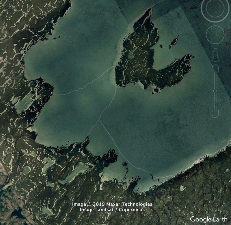 Aizsalis ezers Kanādā Baltās... Autors: matilde 20 interesantas vietas, kas atrastas ar «Google Earth» palīdzību