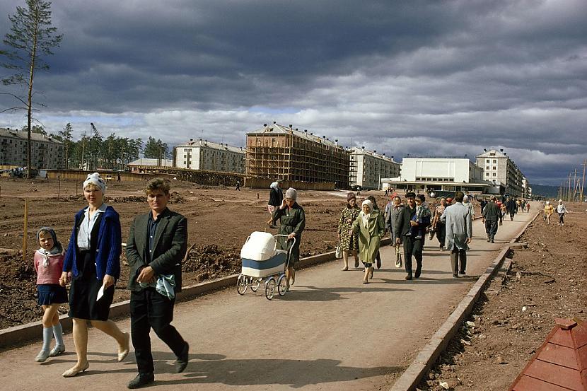 Tā tapa jaunbūves ar... Autors: Lestets Īstais PSRS amerikāņa fotogrāfijās
