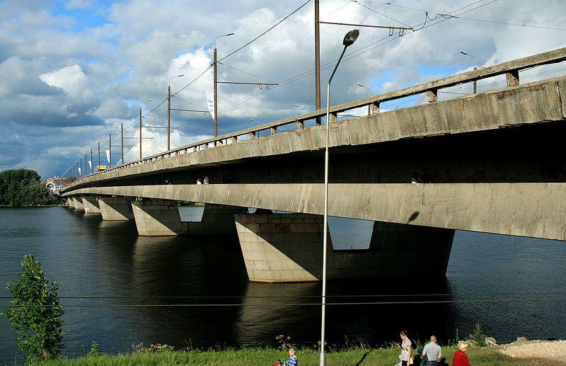 Garākais tilts pār Daugavu... Autors: Buck112 100 interesanti fakti par Latviju