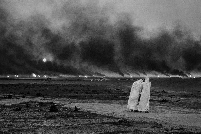  Autors: Lestets Uguns tuksnesis - Kuveitas naftas lauku degšana
