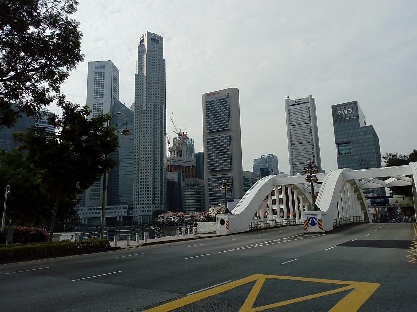  Autors: turistsr@speles Singapūra turpinās...