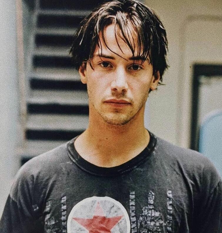 Keanu Rivs Autors: Fosilija 24 retas zvaigžņu fotogrāfijas no 90. gadiem un 2000. gadu sākuma 👨‍👩‍👧‍👧