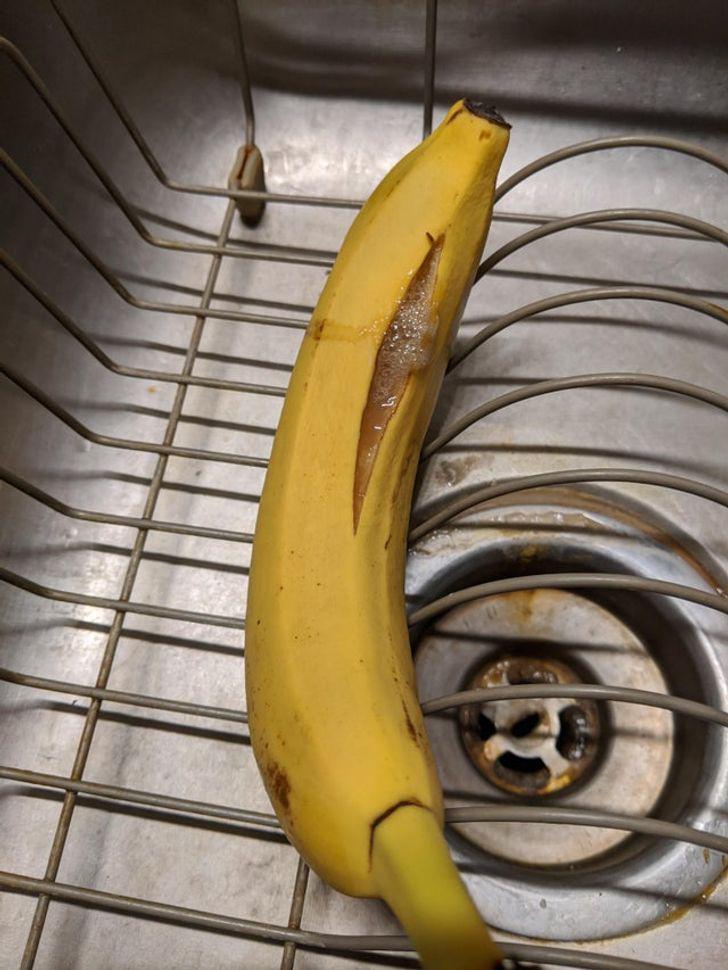 Kāpēc banāns putojasTas ir... Autors: Lestets 22 lietas, kuru nozīmi nācās uzzināt internetā