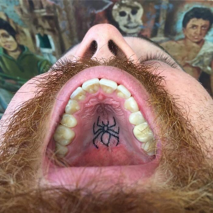  Autors: matilde Slēptie tetovējumi, kurus redzēs tikai tavs zobārsts