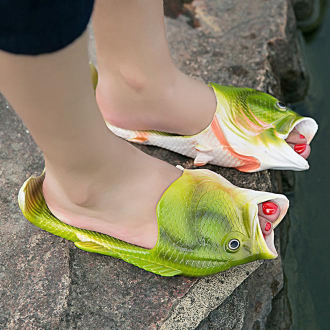  Autors: Fosilija Zivju sandales: šīs vasaras apavu modes sensācija