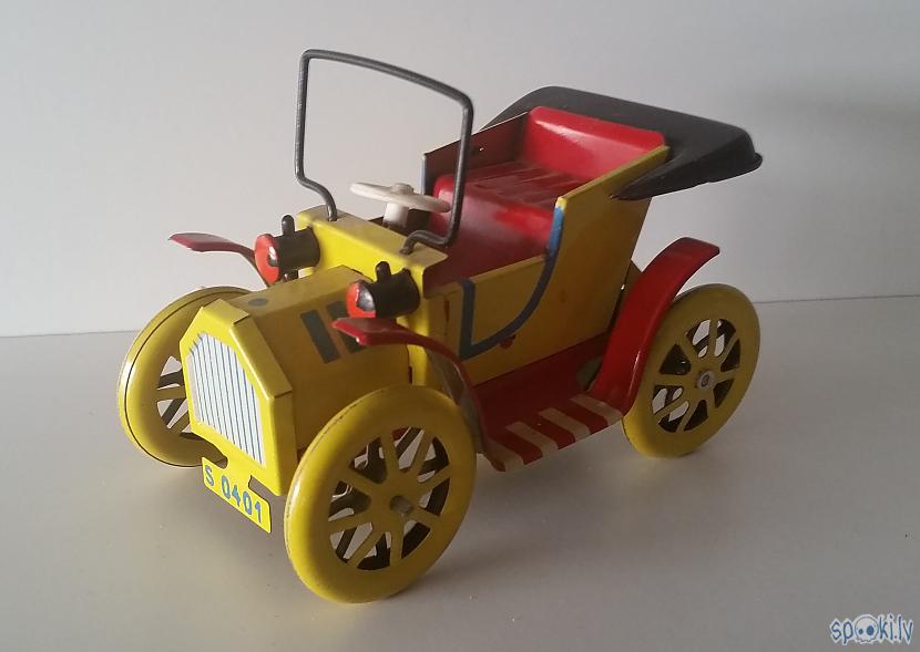 Retro auto Autors: pyrathe Atmiņas par bērnību: PSRS laiku rotaļu mašīnītes