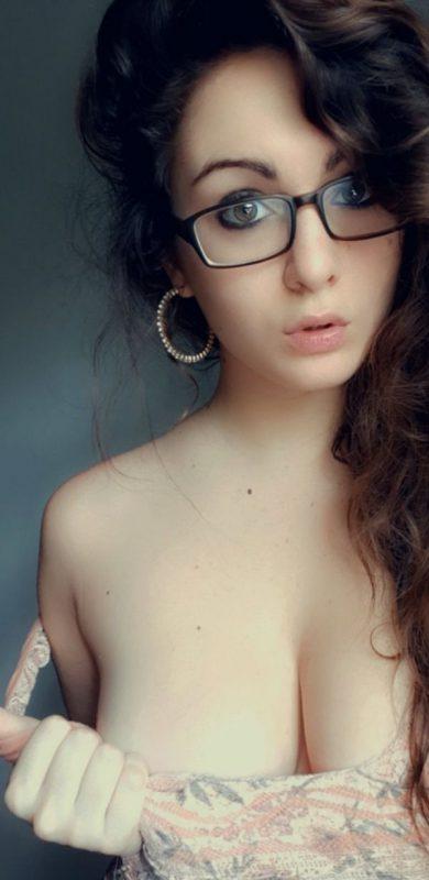  Autors: Fosilija Simpātiskas meitenes ar brillītēm 💖
