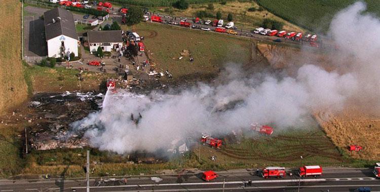 Air France reiss 4590 2000gada... Autors: Testu vecis Komerciālo lidaparātu katastrofu bildes (Divtūkstošie) 2000.-2003.g