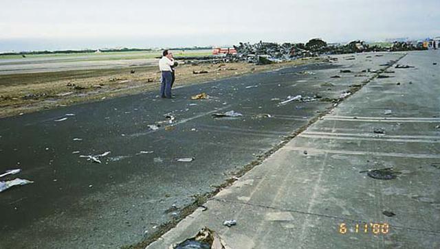 Singapore Airlines reiss 006... Autors: Testu vecis Komerciālo lidaparātu katastrofu bildes (Divtūkstošie) 2000.-2003.g