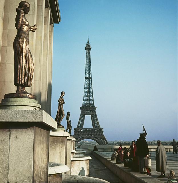 Parīze 1950tie gadi Autors: Lestets Francija krāsainās 1950-to gadu fotogrāfijās
