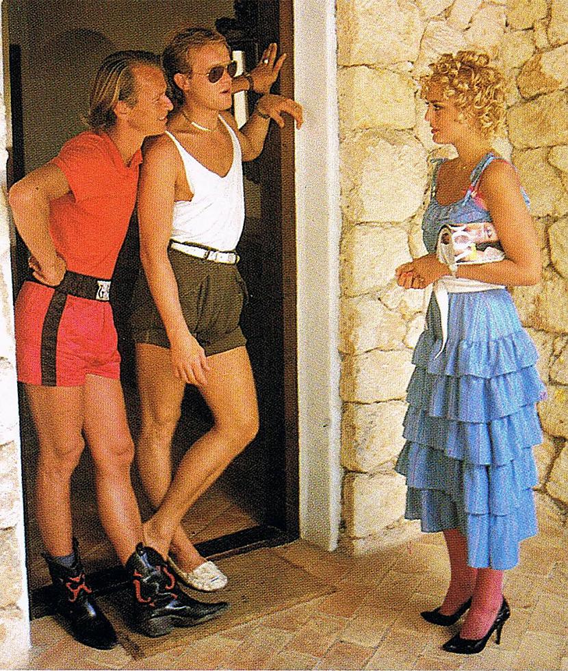  Autors: Zibenzellis69 Nedaudz nepieklājīgi apģērbi no 1980. gadu žurnāliem pieaugušajiem (52 bildes)