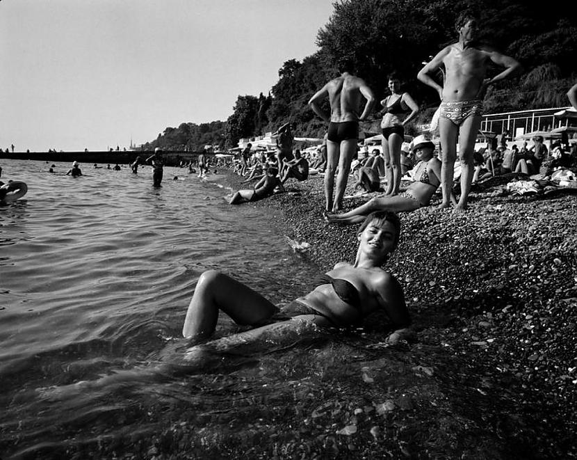  Autors: Zibenzellis69 Soči 80. gados caur beļģu fotogrāfa objektīvu (32 fotoattēli)