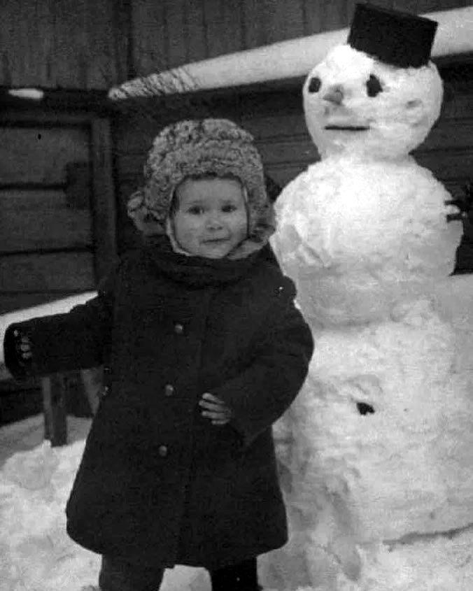 Sniegavīrs 1970 gadi Vologdas... Autors: Zibenzellis69 17 retas padomju laiku fotogrāfijas, kuru emocijas jūtamas pat caur ekrānu