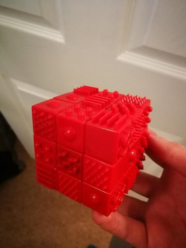 Rubika kubs neredzīgajiem Autors: Zibenzellis69 20 lietas ar neparastu dizainu