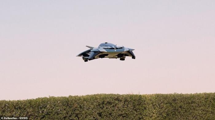 quotMēs vēlamies izveidot... Autors: Zibenzellis69 Dubaijā veiksmīgi testēts lidojošs hiperauto