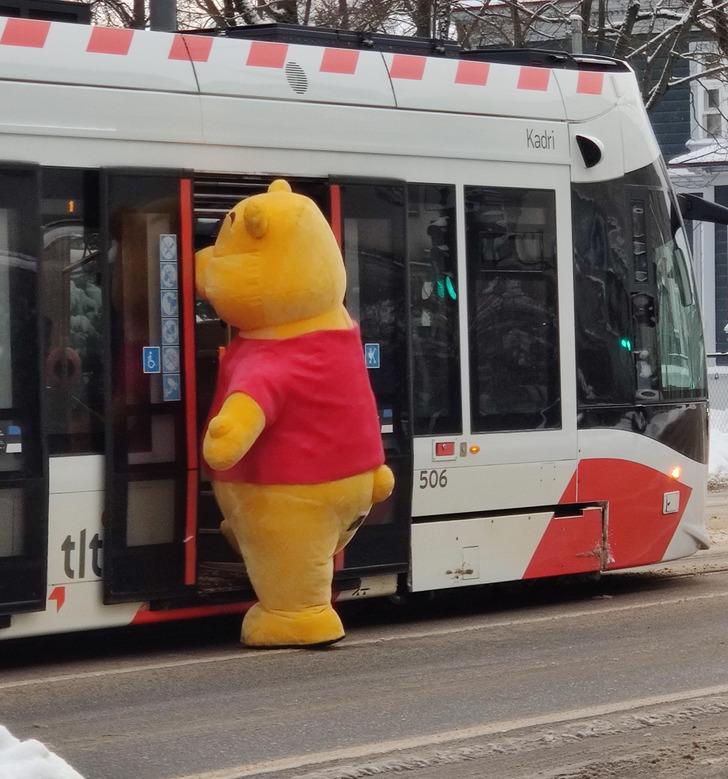 Sabiedriskais transports... Autors: Lestets 15 reizes, kad cilvēki piedzīvoja pavisam neparastu dienu