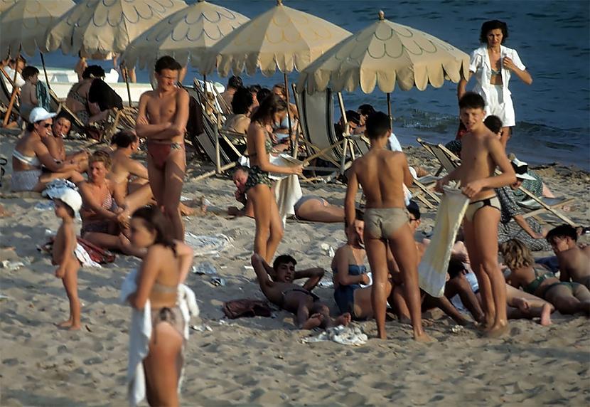  Autors: Zibenzellis69 17 apbrīnojamas krāsu fotogrāfijas no pludmales Kannās, Francijā 1948 gadā