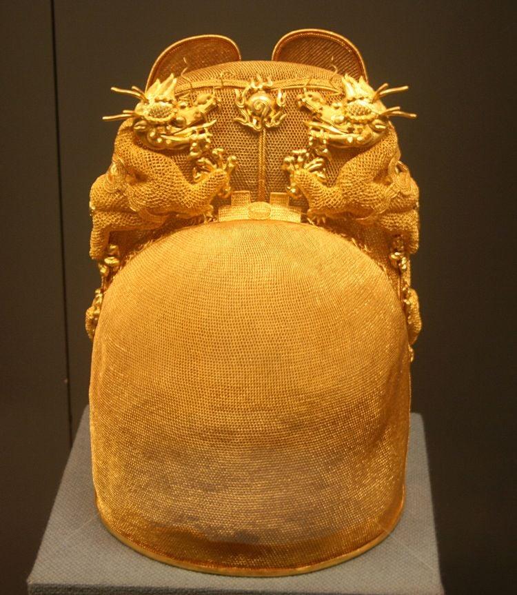 Imperatora Vanli kronis Ķīna... Autors: Zibenzellis69 18 arheoloģiskie atradumi, kas kā laika mašīna aizvedīs jūs aizraujošā pagātnē