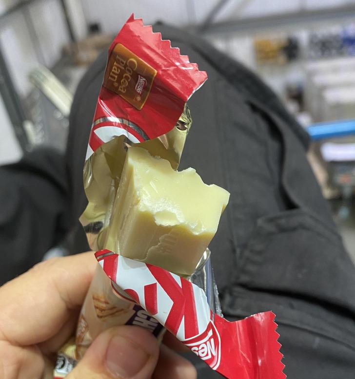 Kitkat bez vafeles Autors: Lestets 17 reizes, kad kaut ko vajadzēja apskatīt uzmanīgi