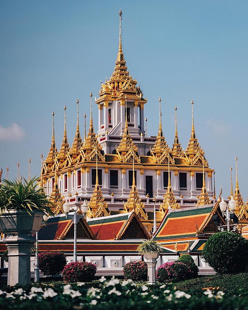 Wat Ratchanadda Bangkoka... Autors: Zibenzellis69 Pārsteidzošā Austrumu tempļu arhitektūra, kas priecē ar savu oriģinalitāti