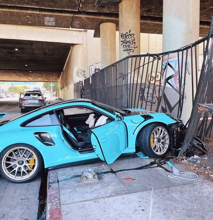 Testa braucienā Losandželosā... Autors: Zibenzellis69 16 ārkārtīgi dārgas kļūdas un starpgadījumi, kas cilvēkiem izmaksāja lielu naudu